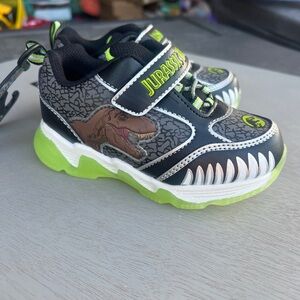 Kids' Light-Up Jurassic world Dinosaur Sneakers - Black & Neon Green